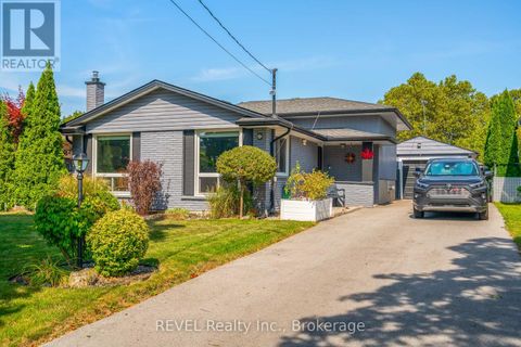 9 FITZROY LANE St. Catharines (Bunting/Linwell) ON L2M6N6