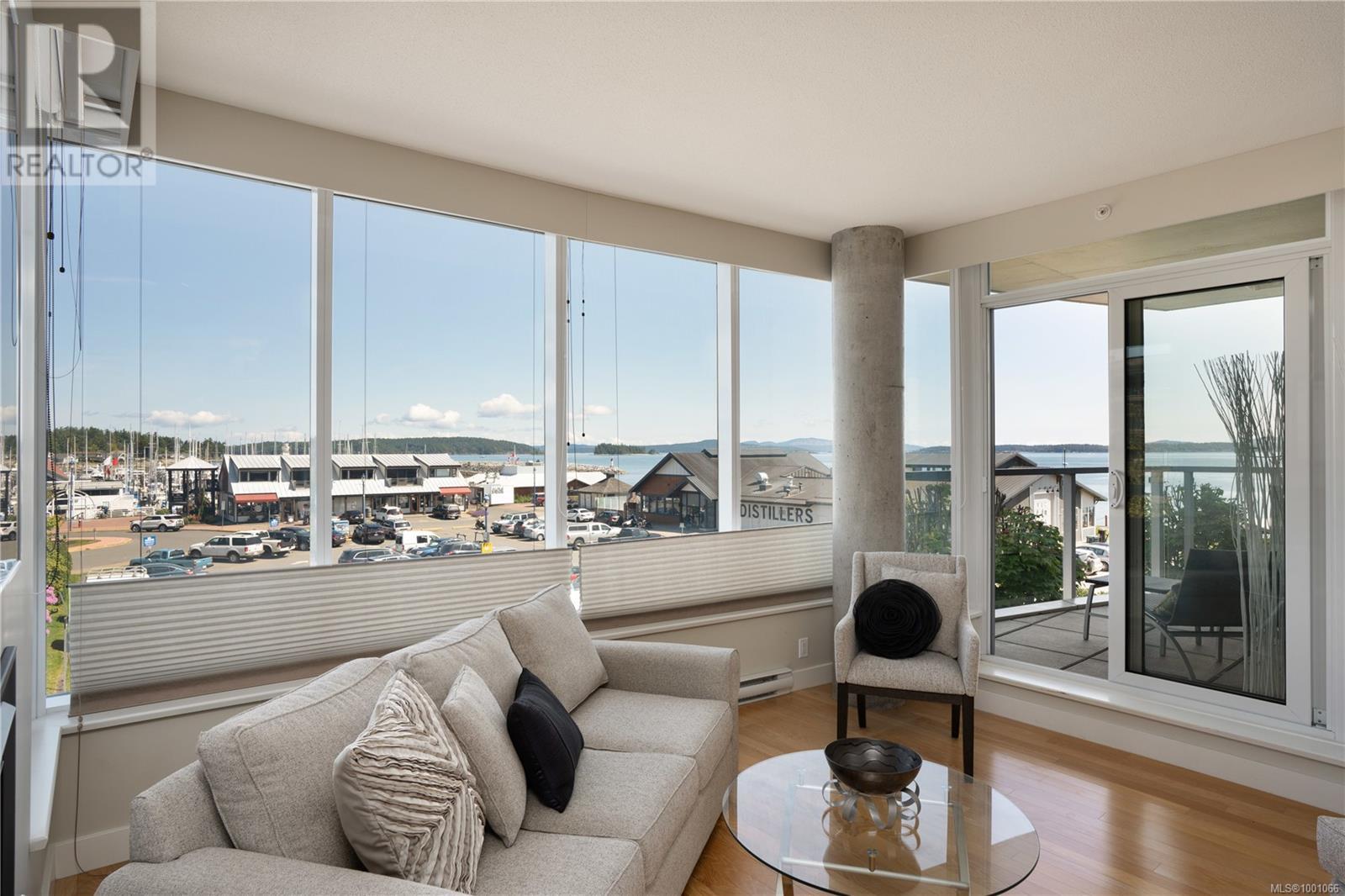 201 9809 Seaport Pl