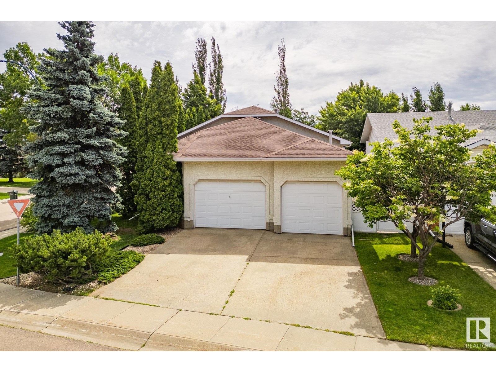 47 CHARLTON RD