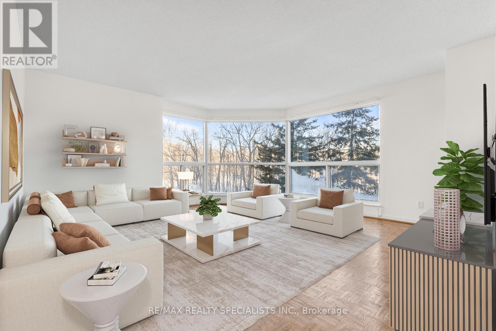 204 - 1800 THE COLLEGEWAY