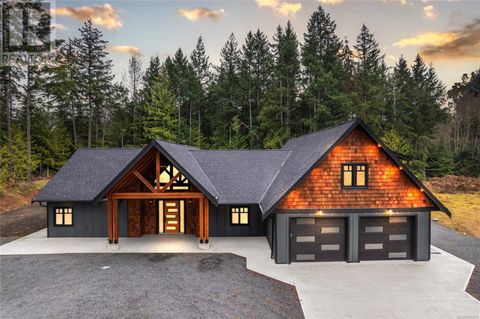 1940 Timberlake Pl Qualicum Beach BC V9K2R6