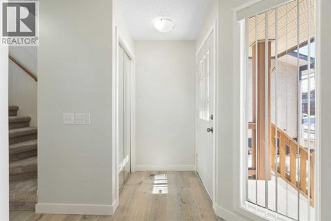 35 Shawmeadows Close SW Calgary AB T2Y1A5