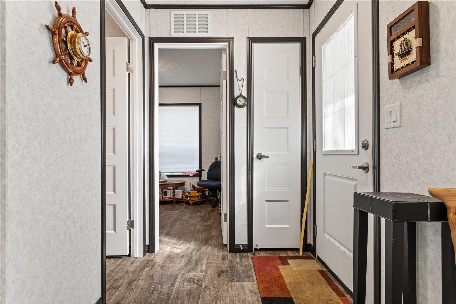 10 52604 YALE ROAD|Rosedale