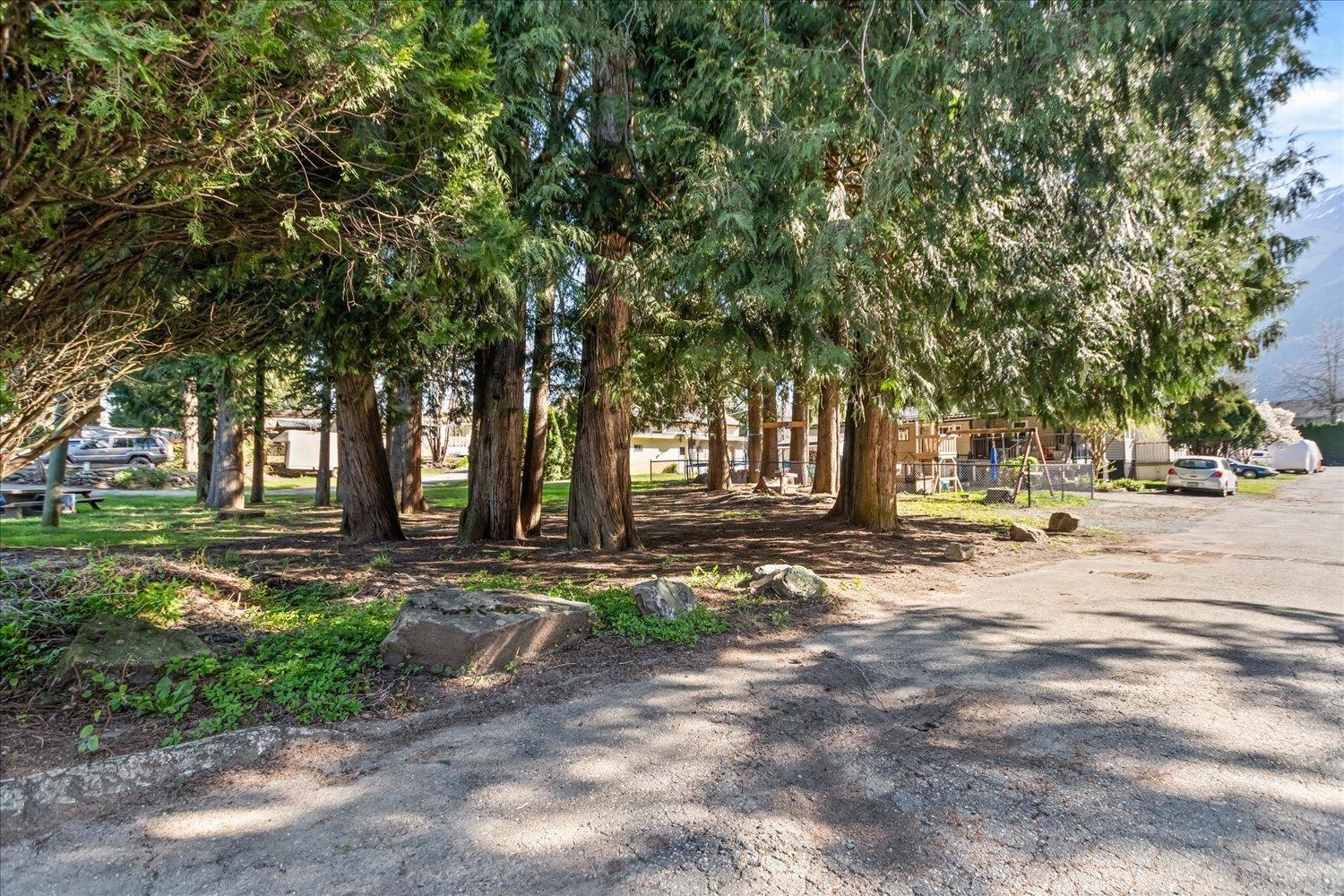 10 52604 YALE ROAD|Rosedale