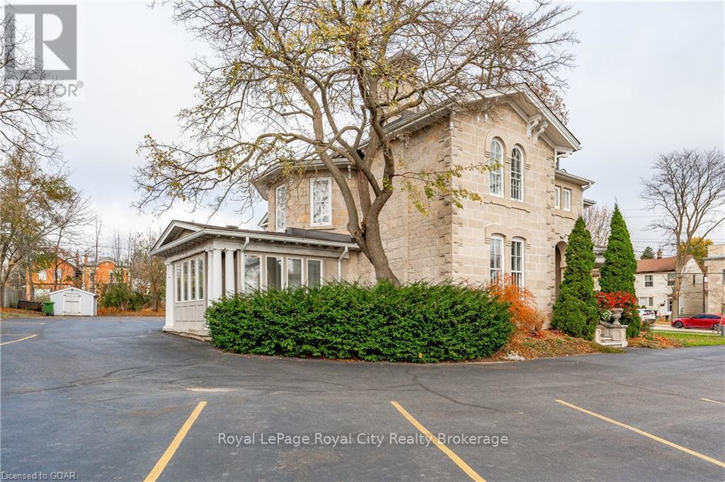 25 WATERLOO AVENUE