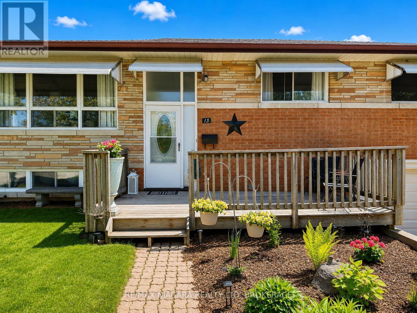 13 RIDGEWOOD AVENUE
