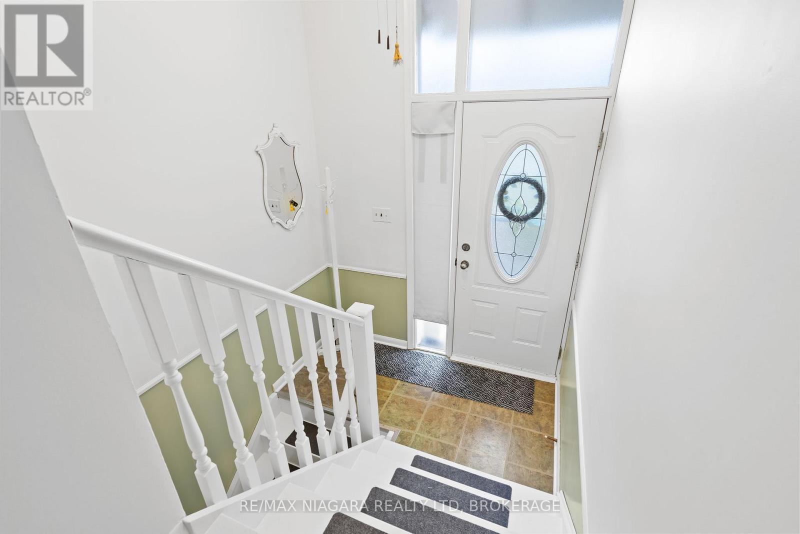13 RIDGEWOOD AVENUE