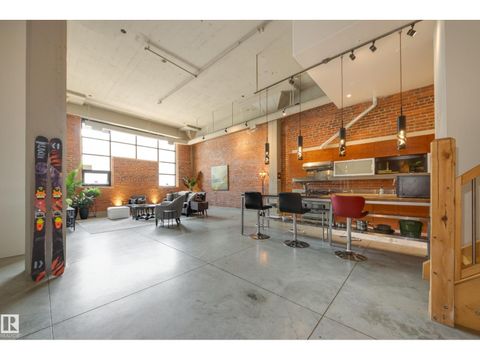 #104 10265 107 ST NW Edmonton AB T5J5G2