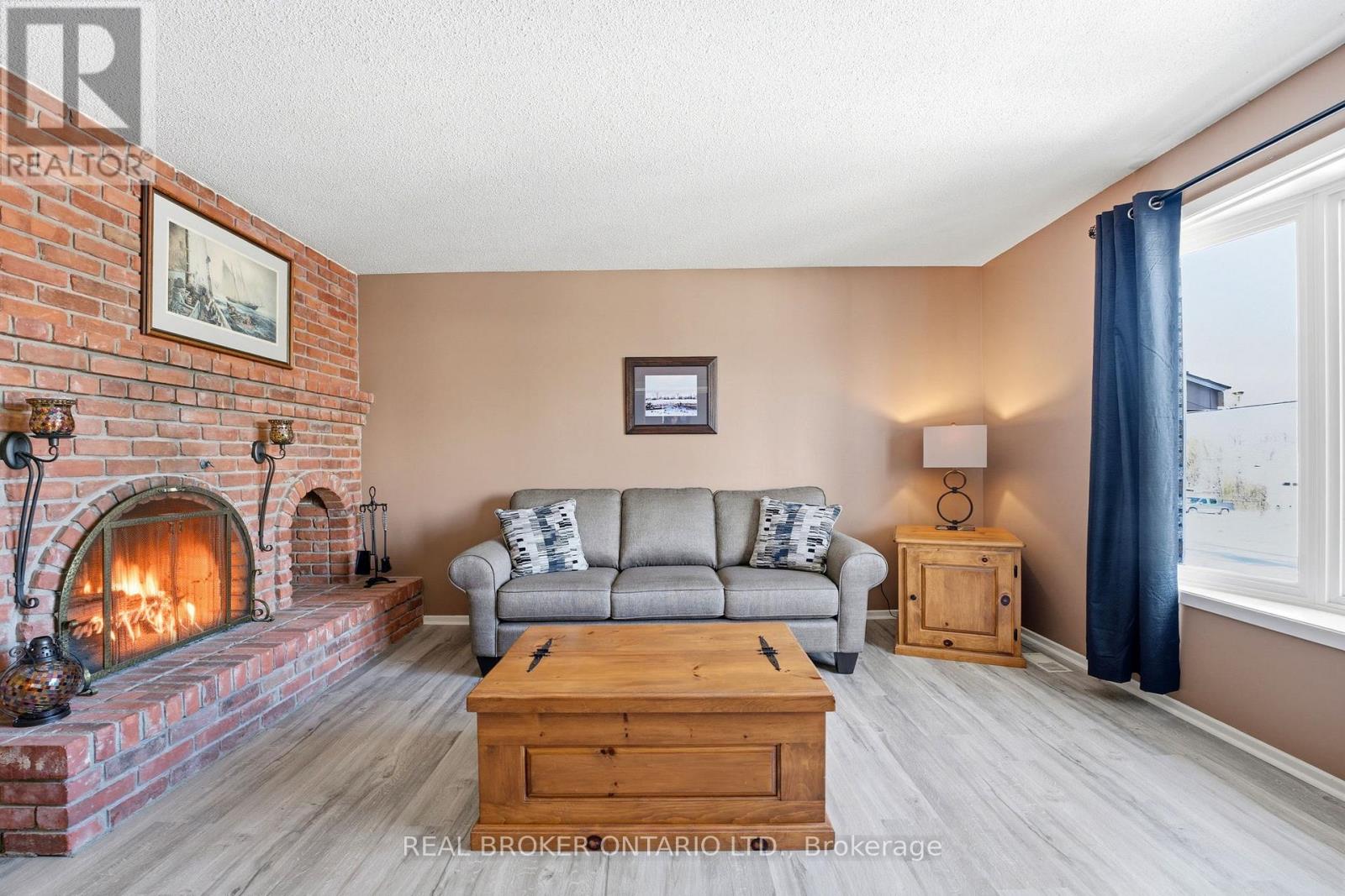 109 HIGHVIEW DRIVE