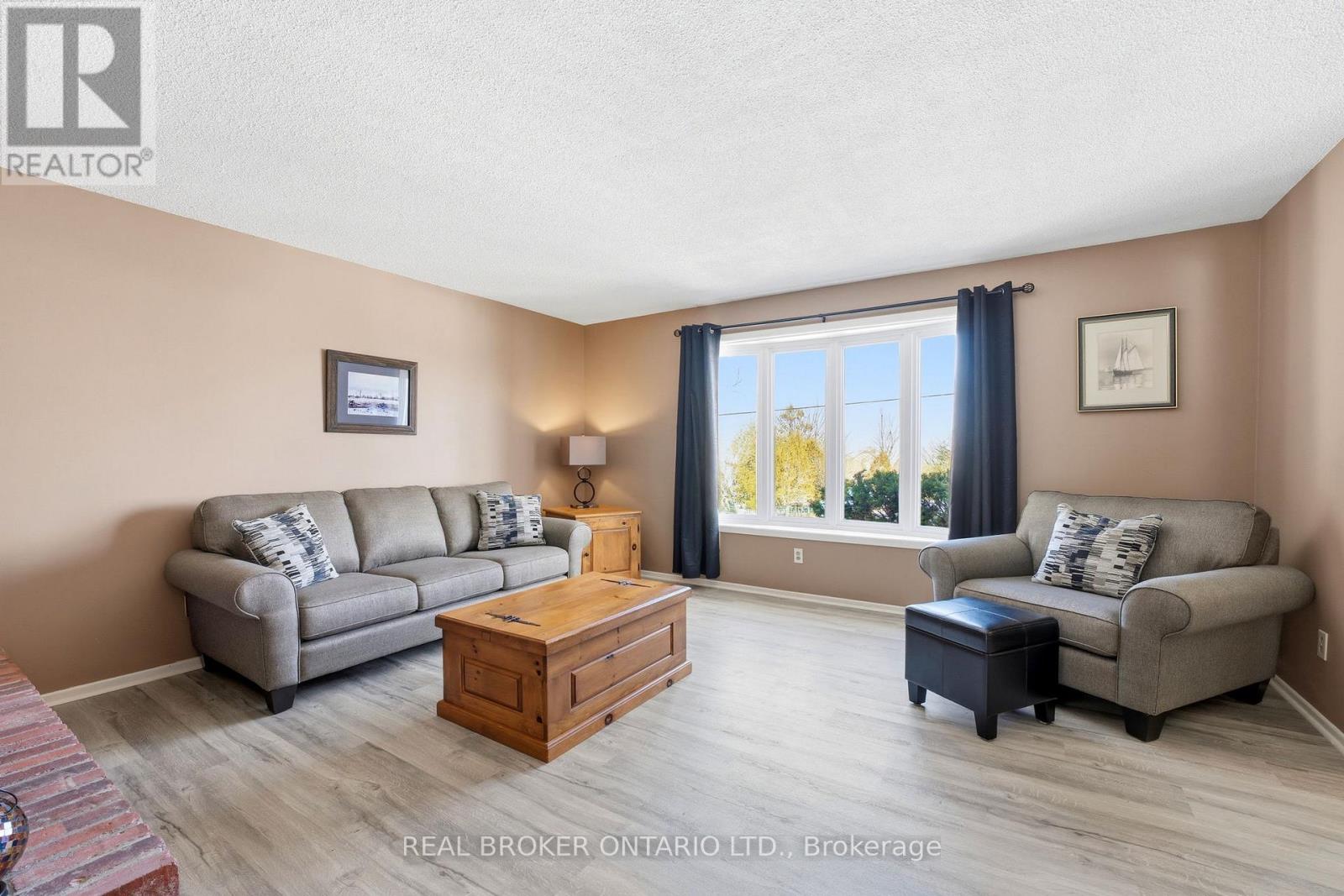 109 HIGHVIEW DRIVE
