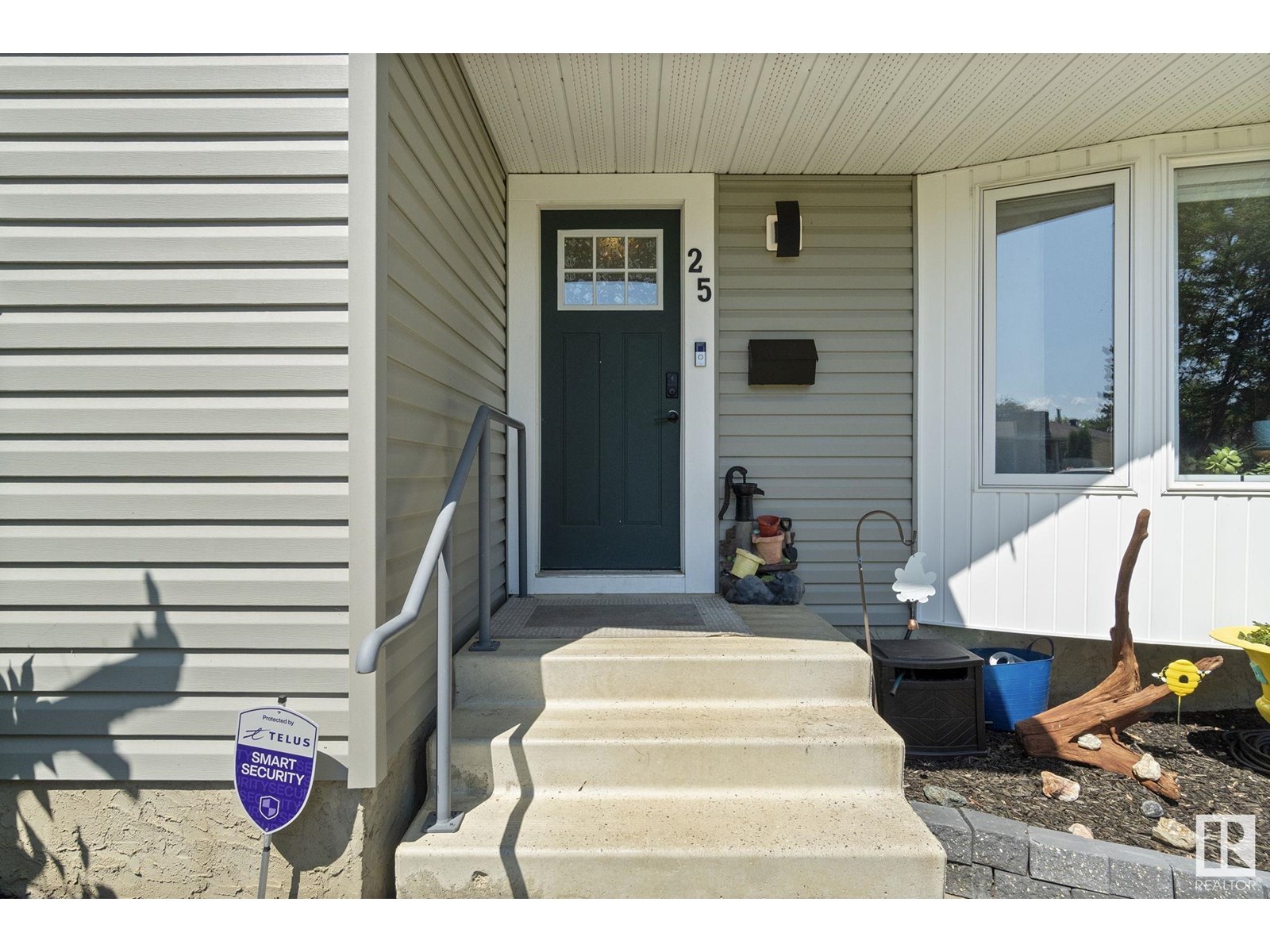 25 WEDGEWOOD AV