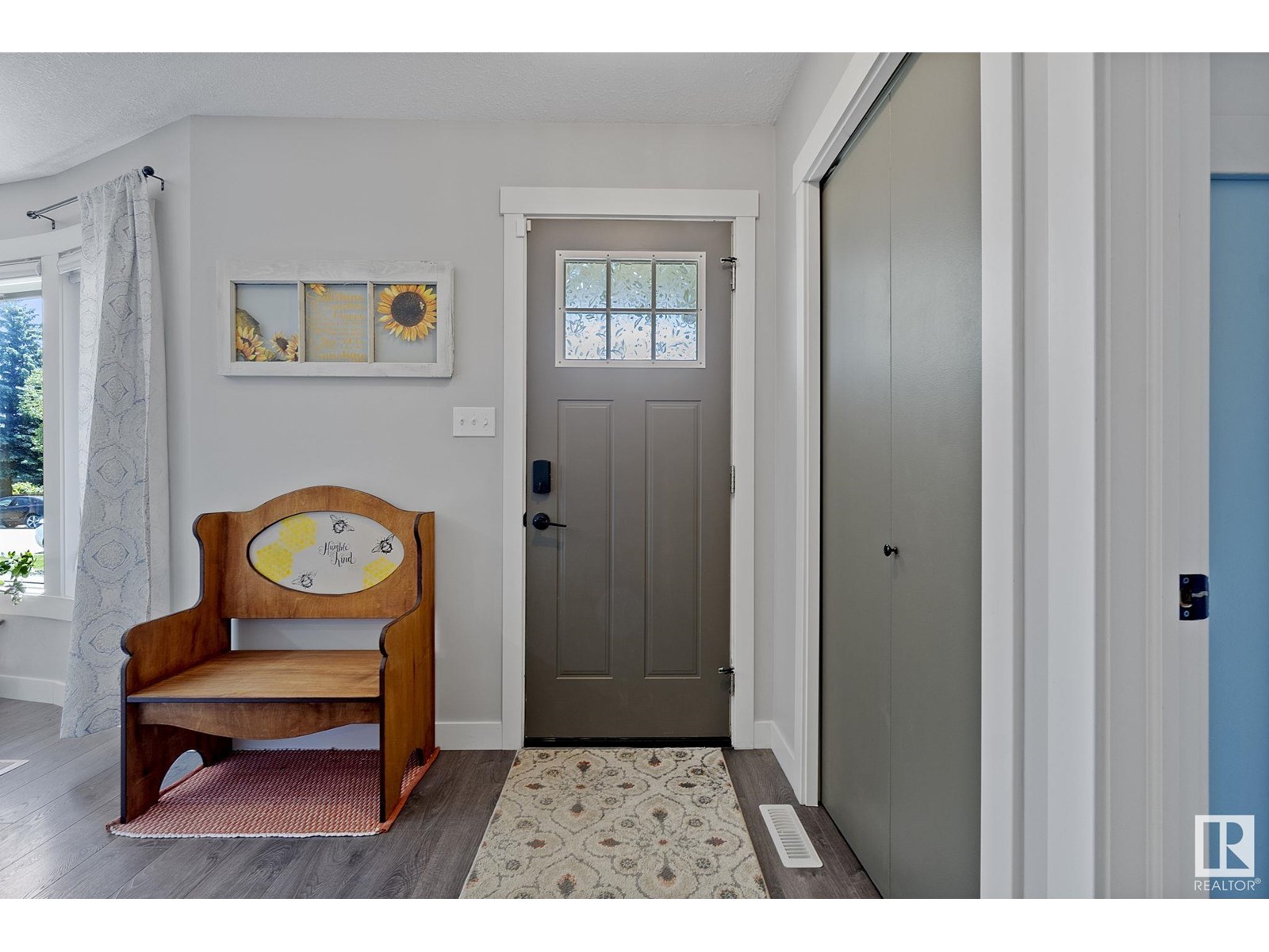 25 WEDGEWOOD AV
