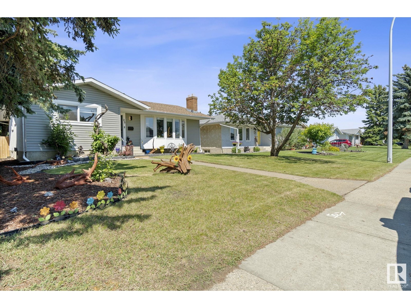 25 WEDGEWOOD AV