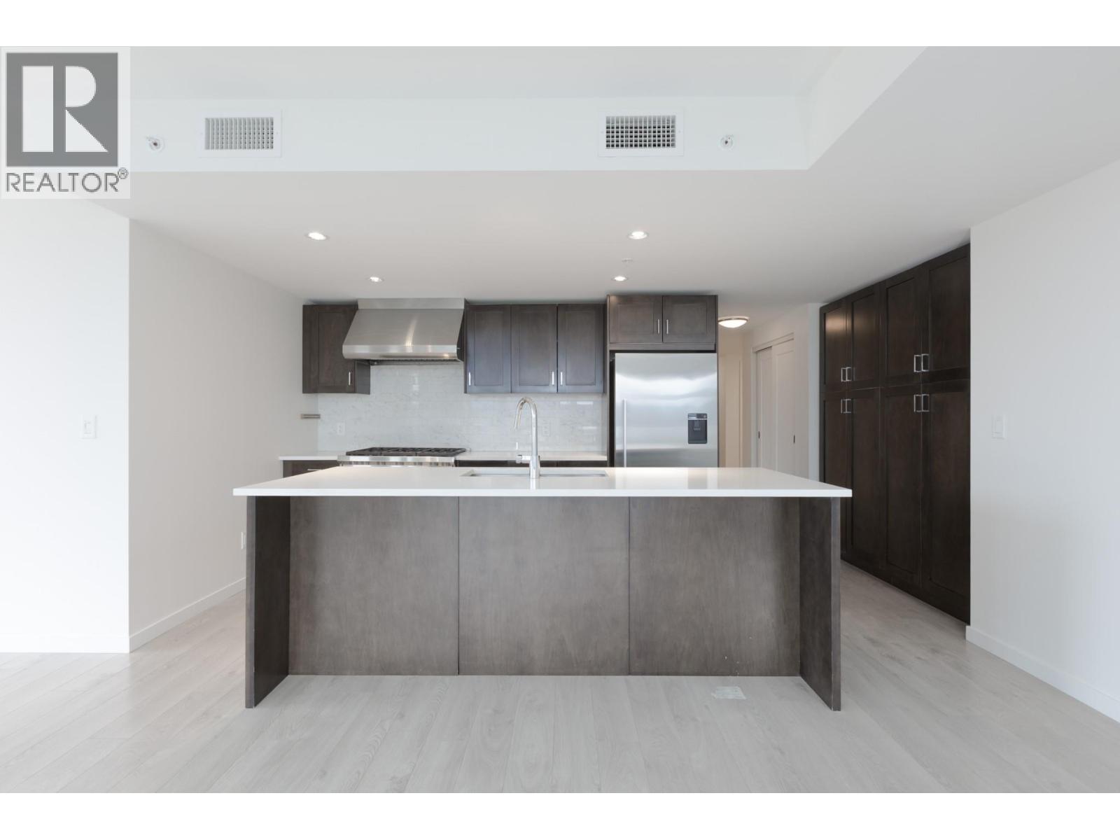 485 Groves Avenue Unit# 406