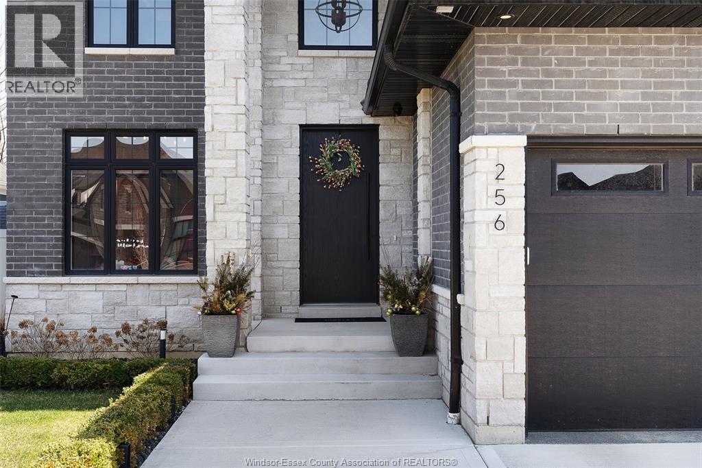 256 XAVIER CIRCLE
