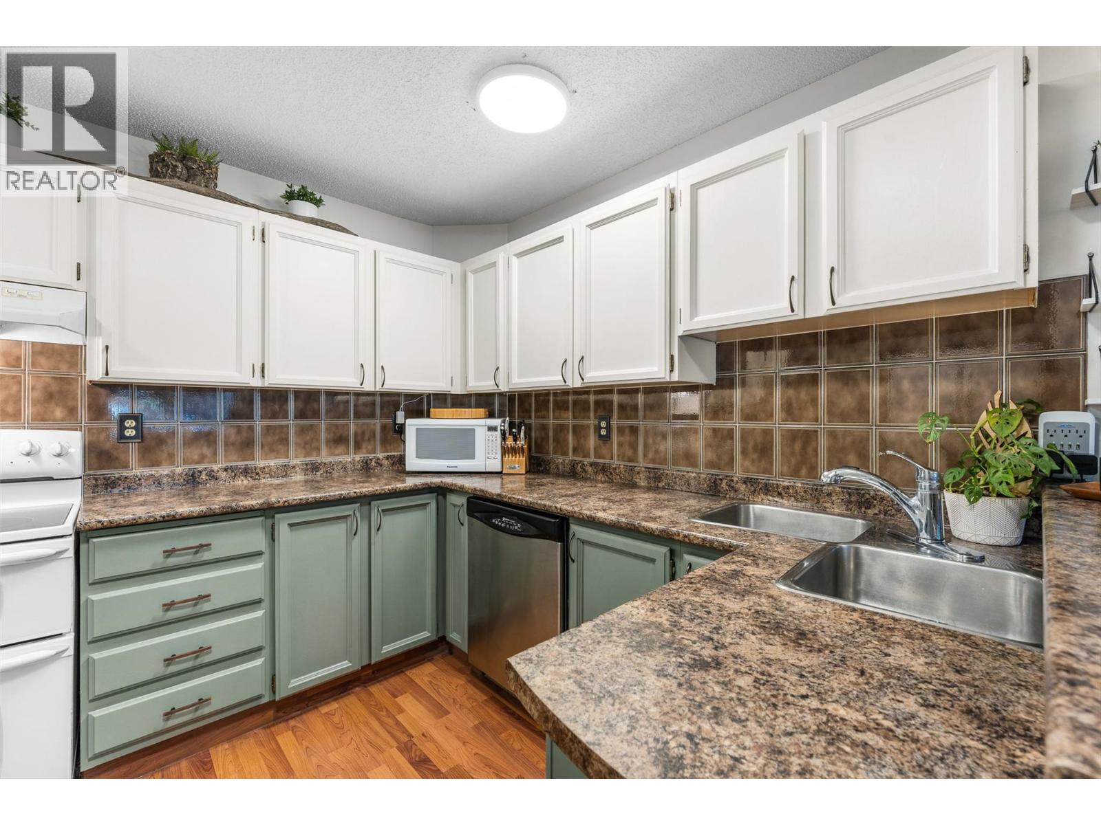 983 Bernard Avenue Unit# 210