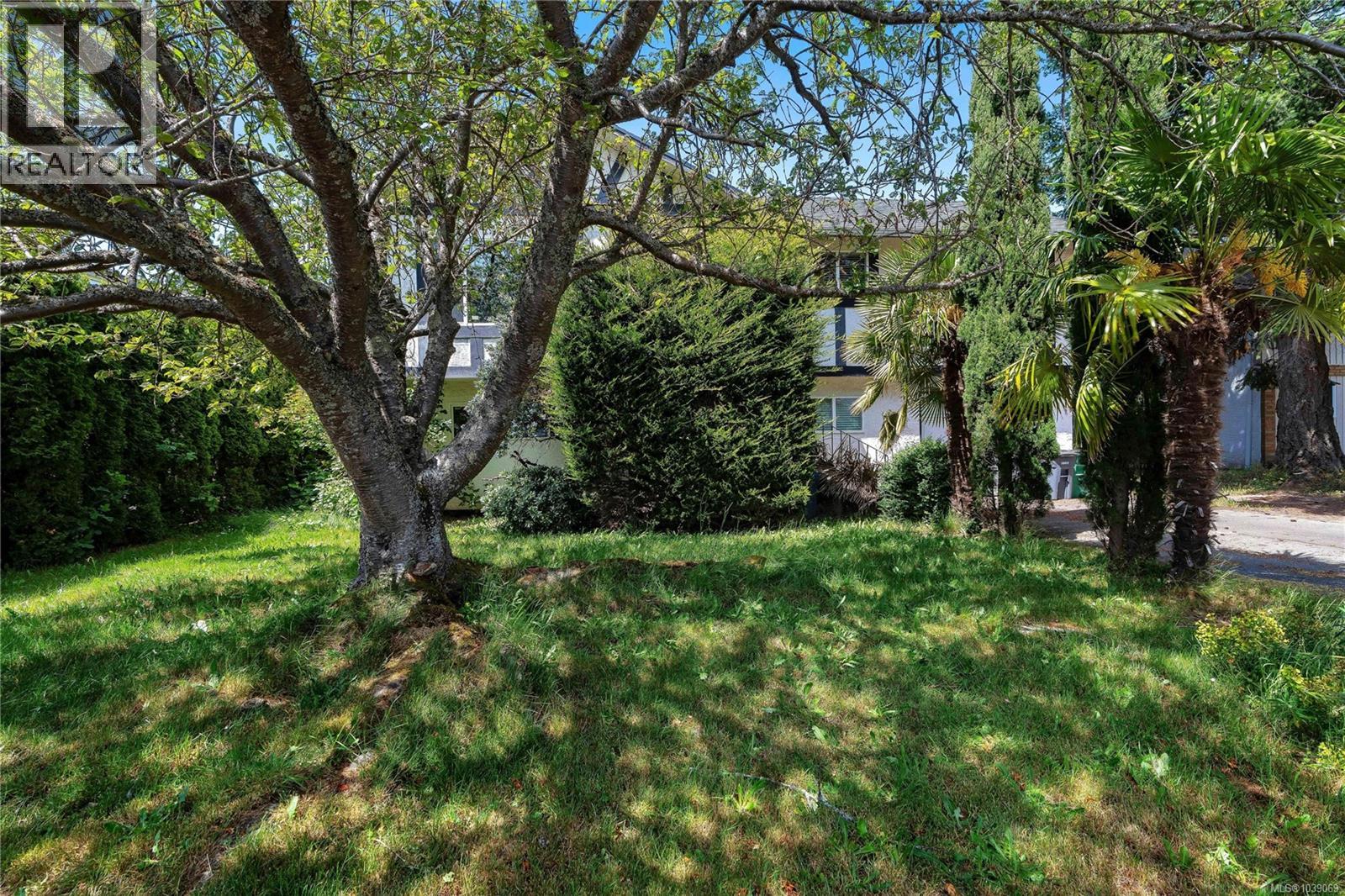 4094 Dawnview Cres