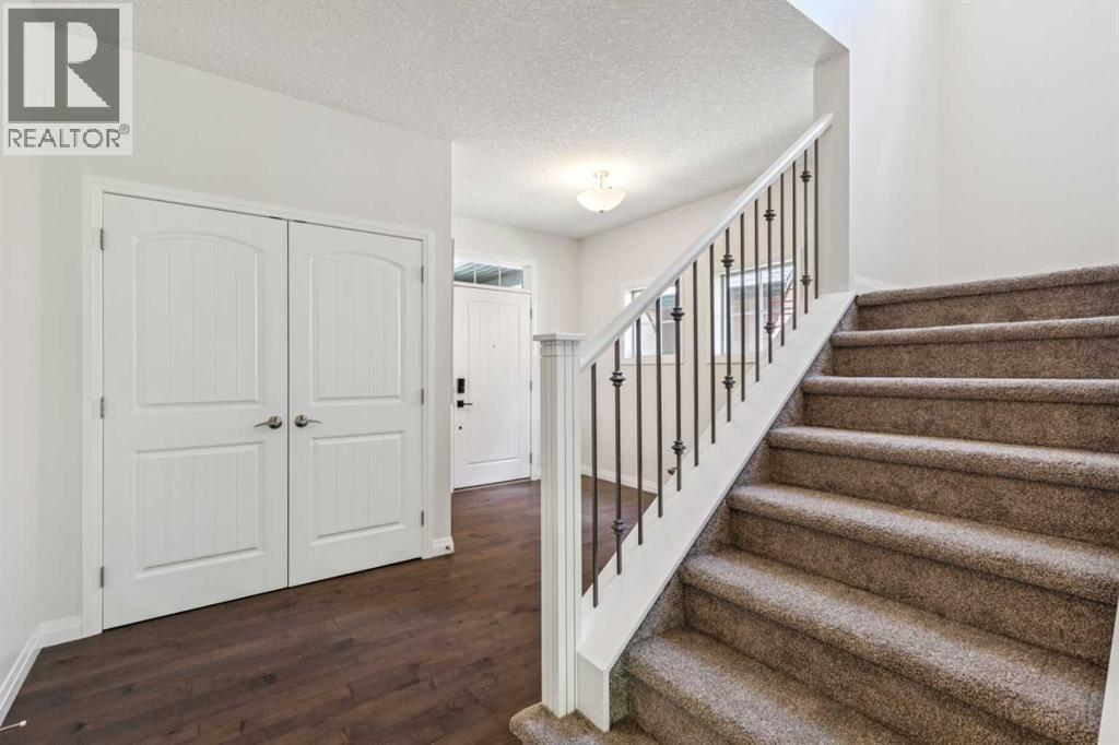 81 Riviera Crescent