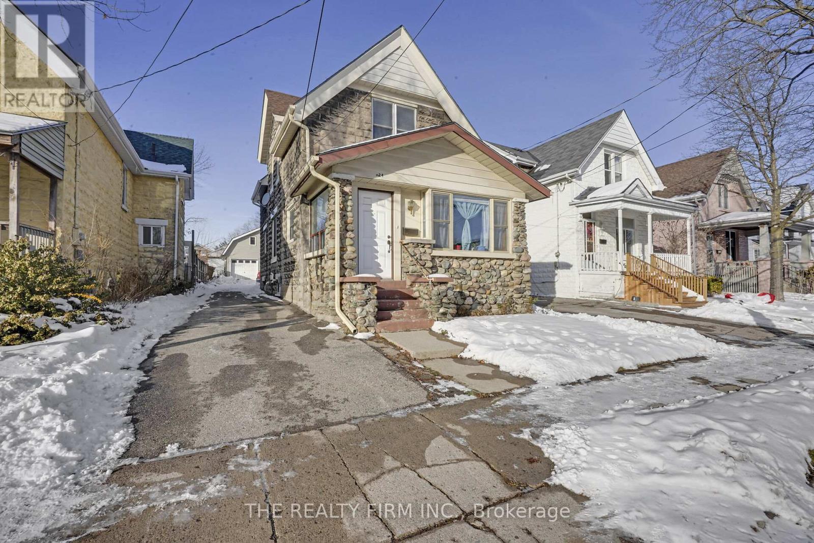 924 PRINCESS AVENUE