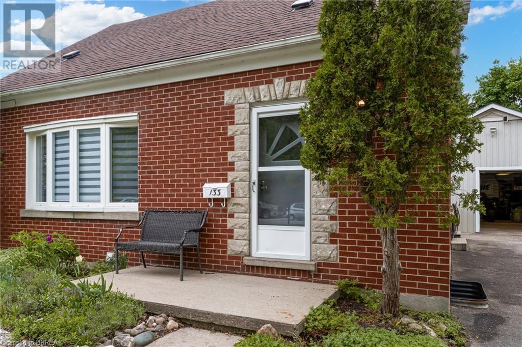 133 MARGARET Avenue S