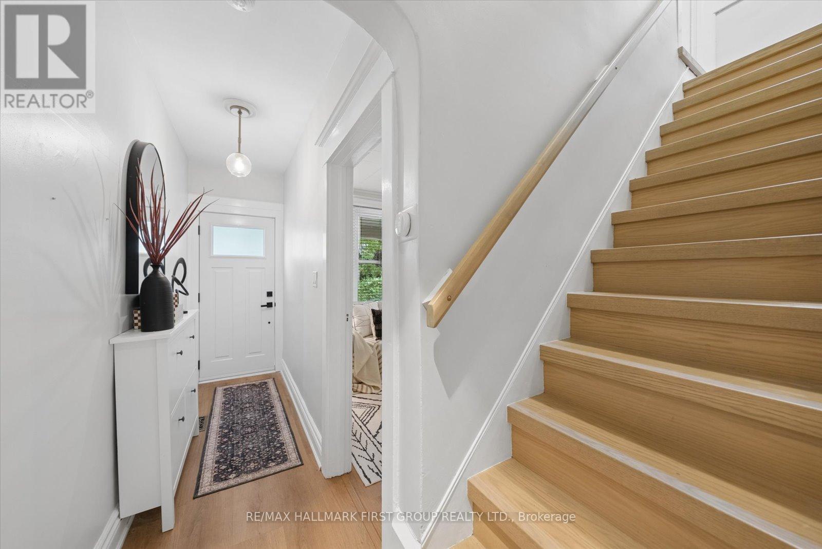 16 CASSELS AVENUE