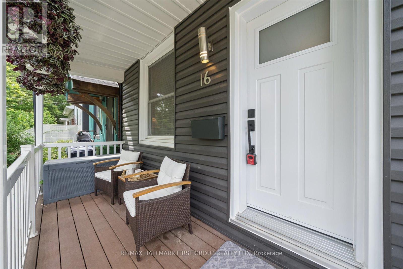 16 CASSELS AVENUE