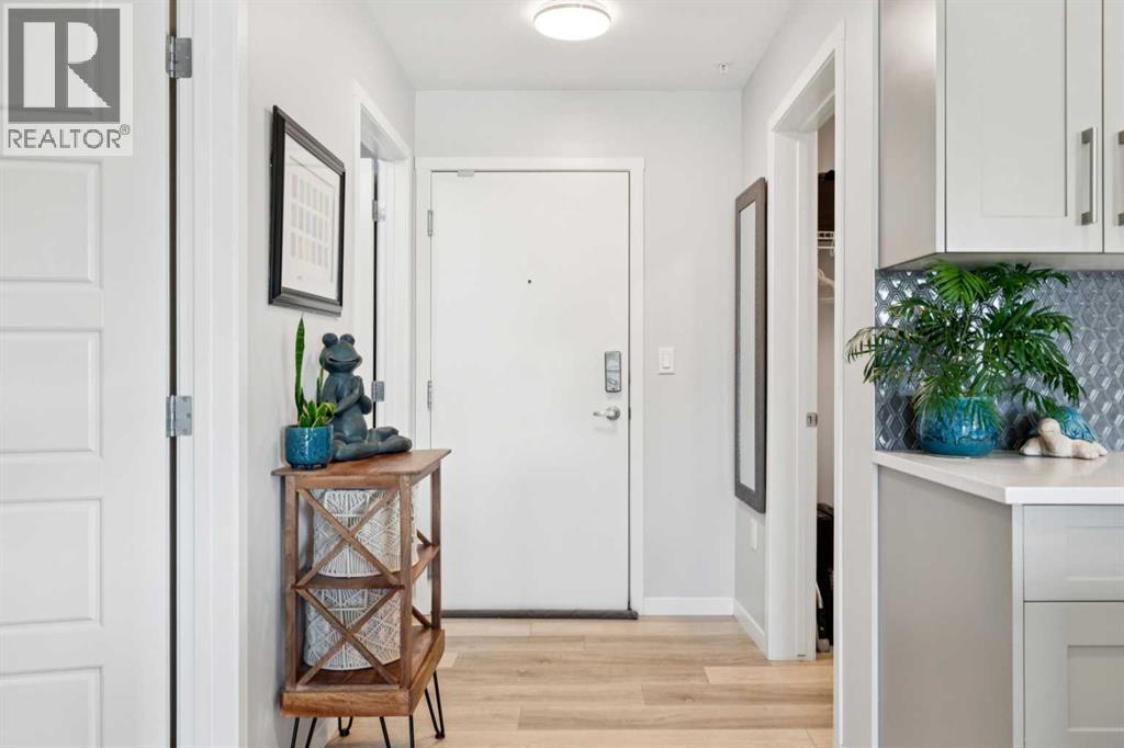 110, 40 Carrington Plaza NW