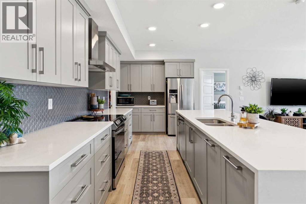 110, 40 Carrington Plaza NW