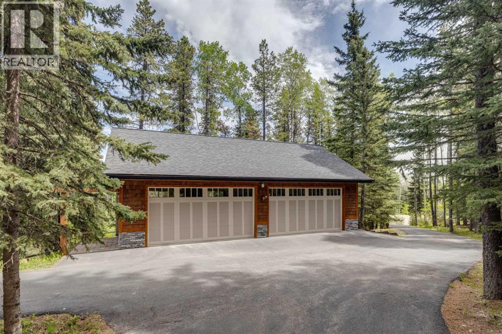 4 Highlands Place