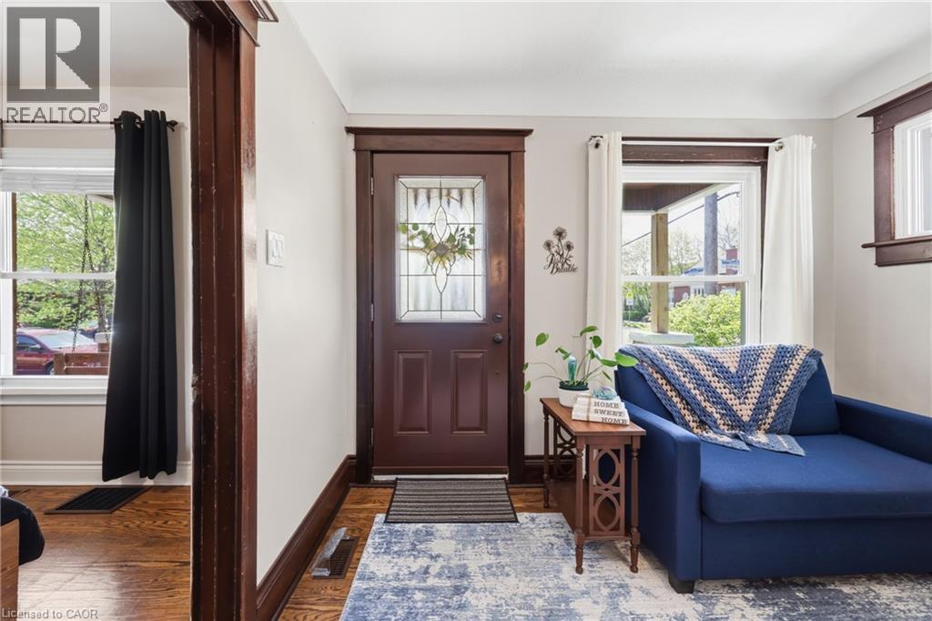 74 GRAHAM Avenue S