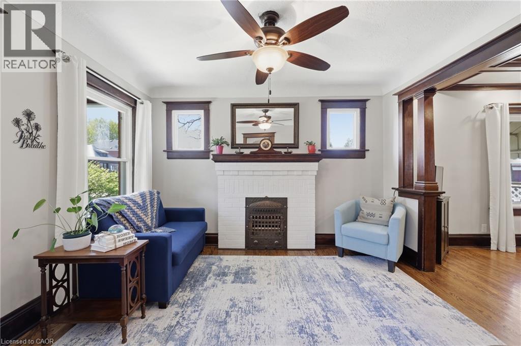 74 GRAHAM Avenue S