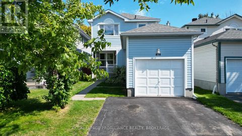 878 WALKER COURT Kingston (East Gardiners Rd) ON K7M8L2