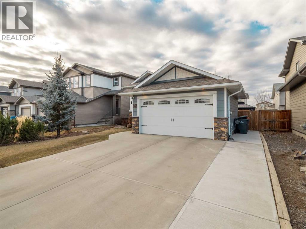 453 Westgate Crescent