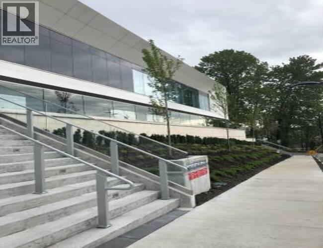 502 1888 GILMORE AVENUE