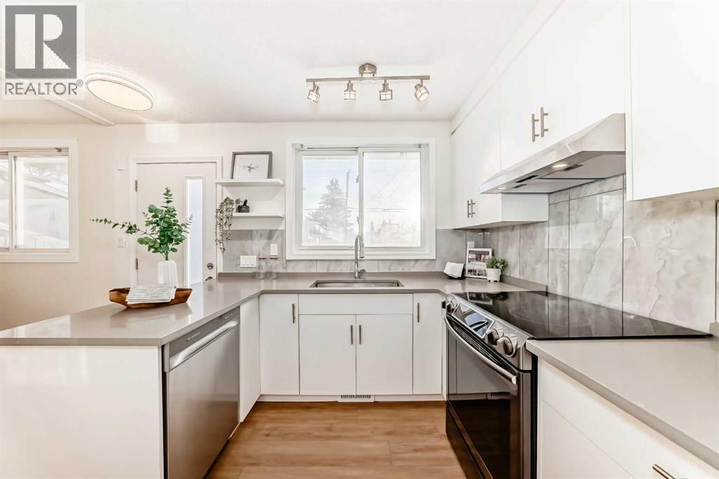 5640 Travis Street NE