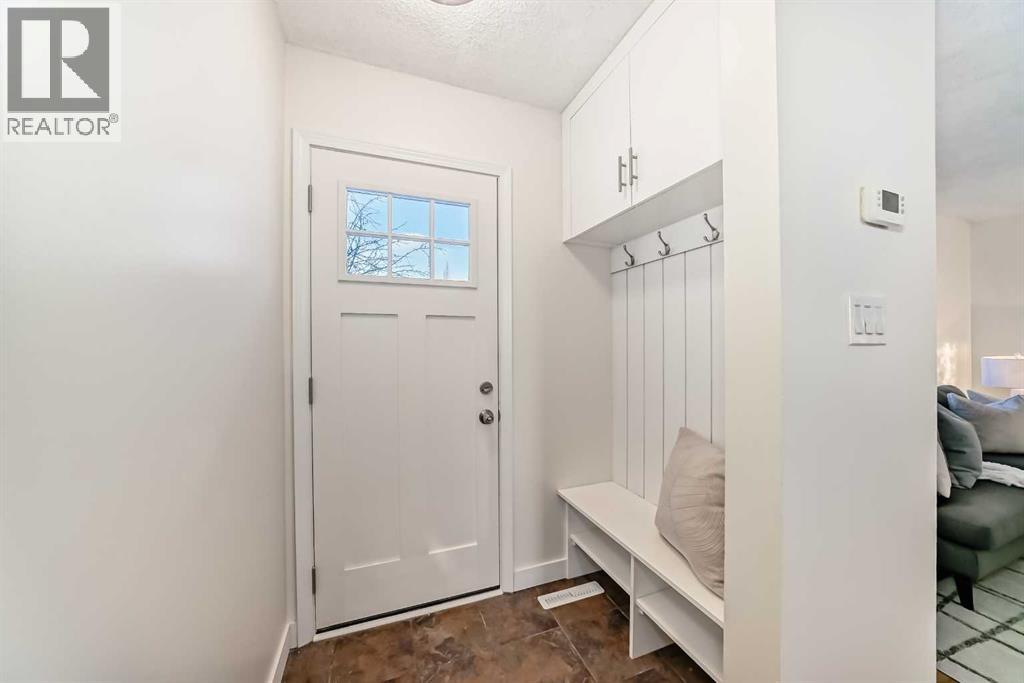 5640 Travis Street NE