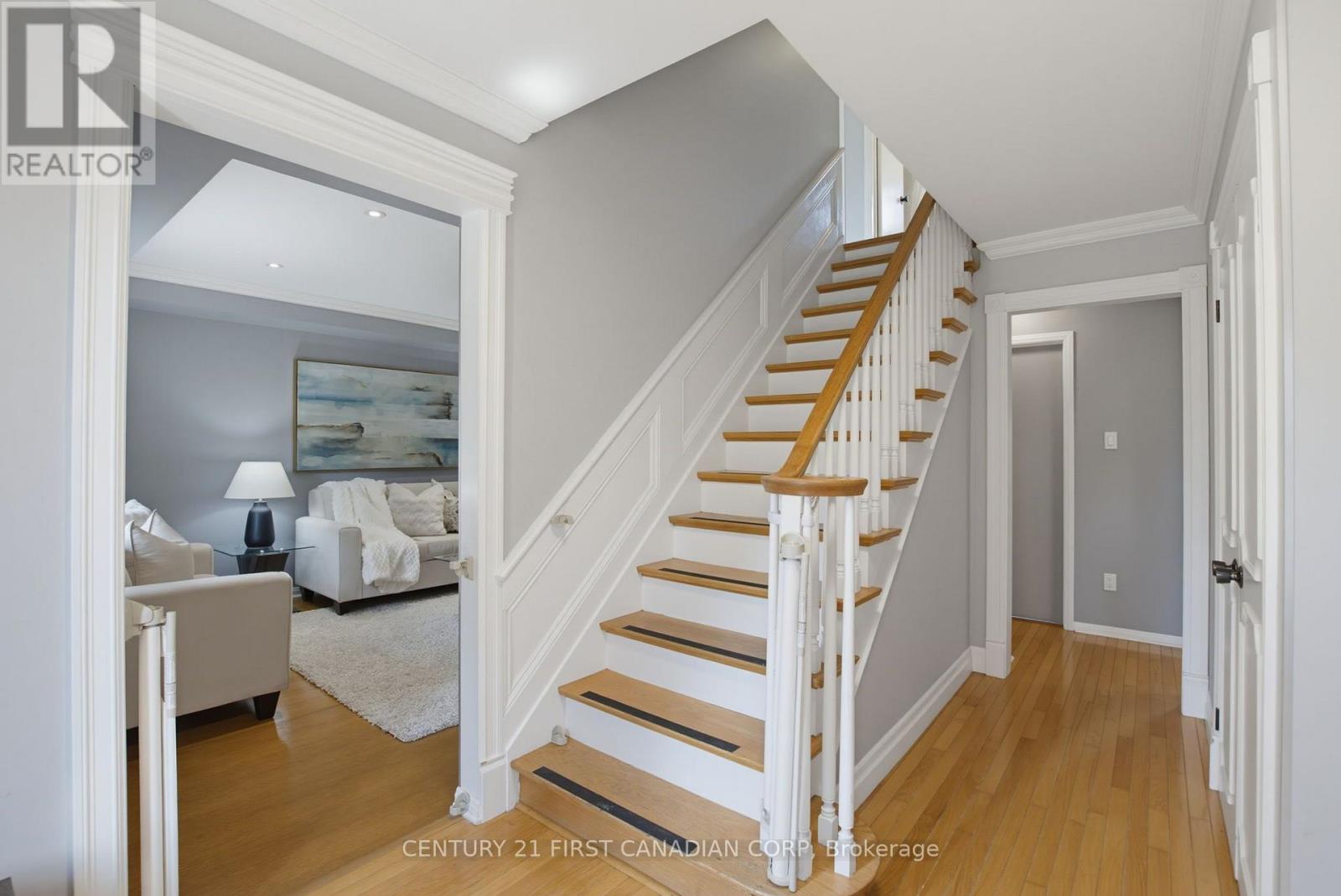 8 MEREDINE CRESCENT E