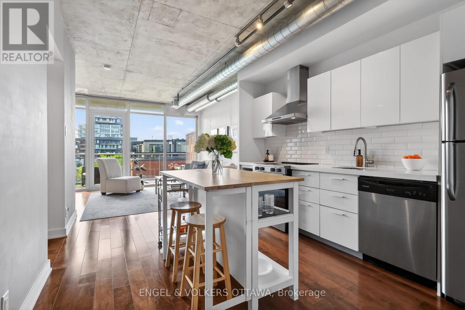 533 - 340 MCLEOD STREET