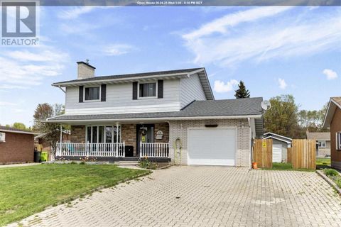 28 Woodhurst DR Sault Ste. Marie ON P6C5Y9
