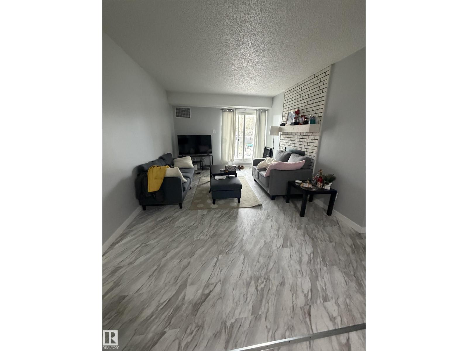 #205 10136 160 ST NW
