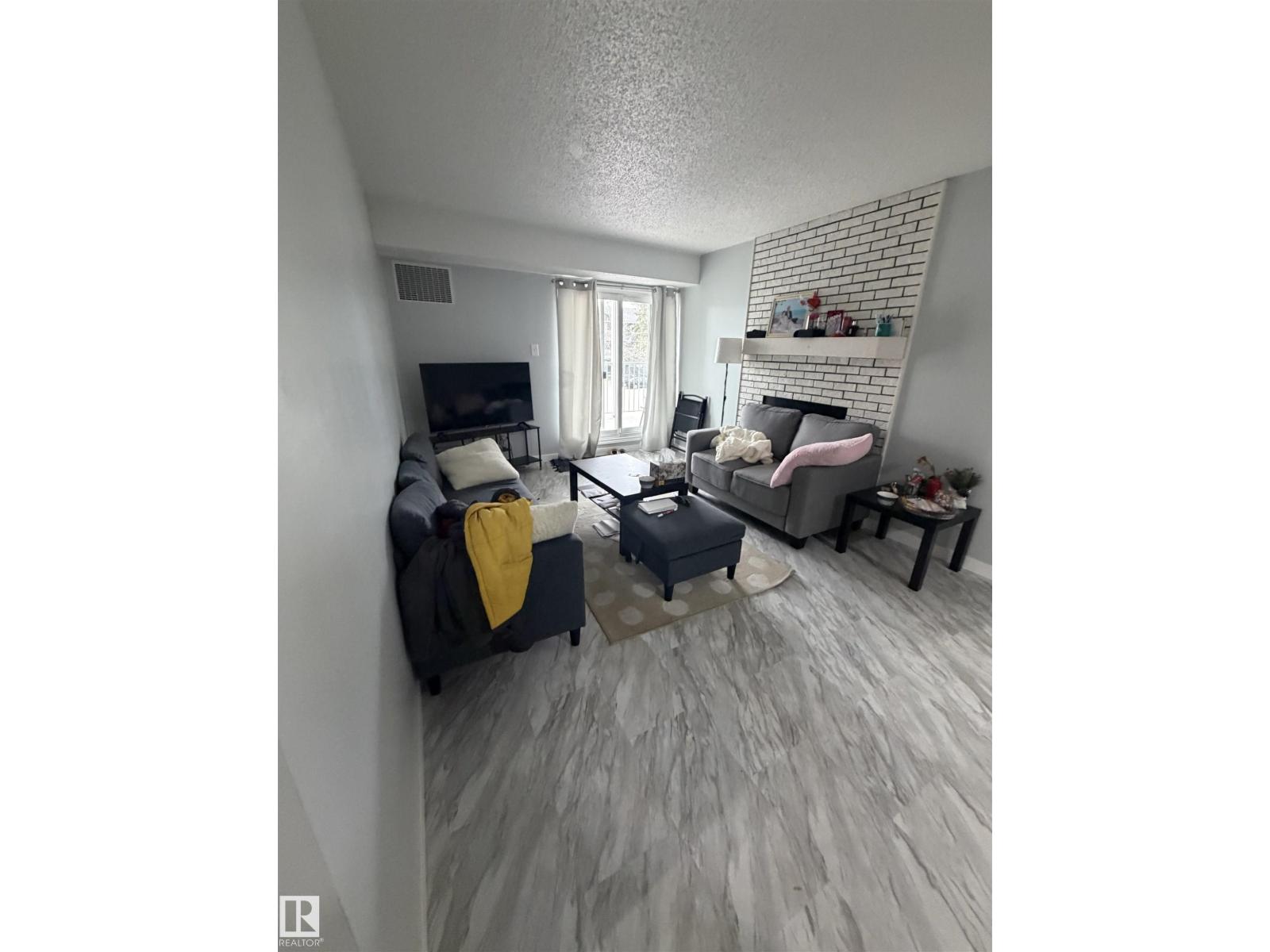 #205 10136 160 ST NW