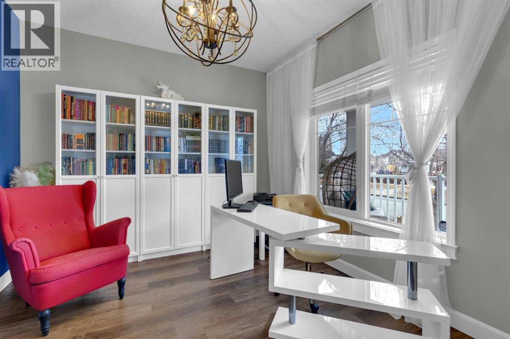 14 Inverness Close SE