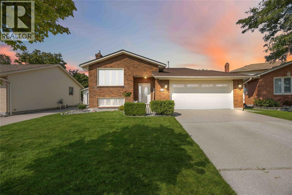 222 THAMES CRESCENT
