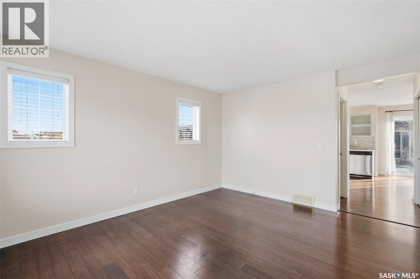 241 245 Ashworth CRESCENT