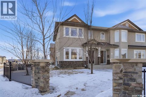 241 245 Ashworth CRESCENT Saskatoon SK S7T0P2