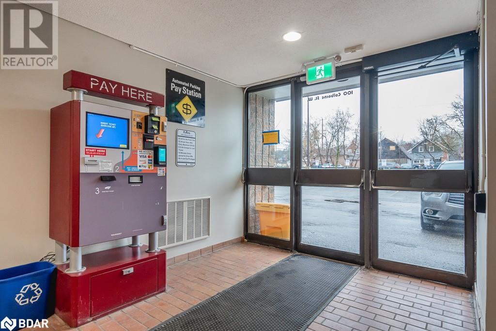100 COLBORNE Street W