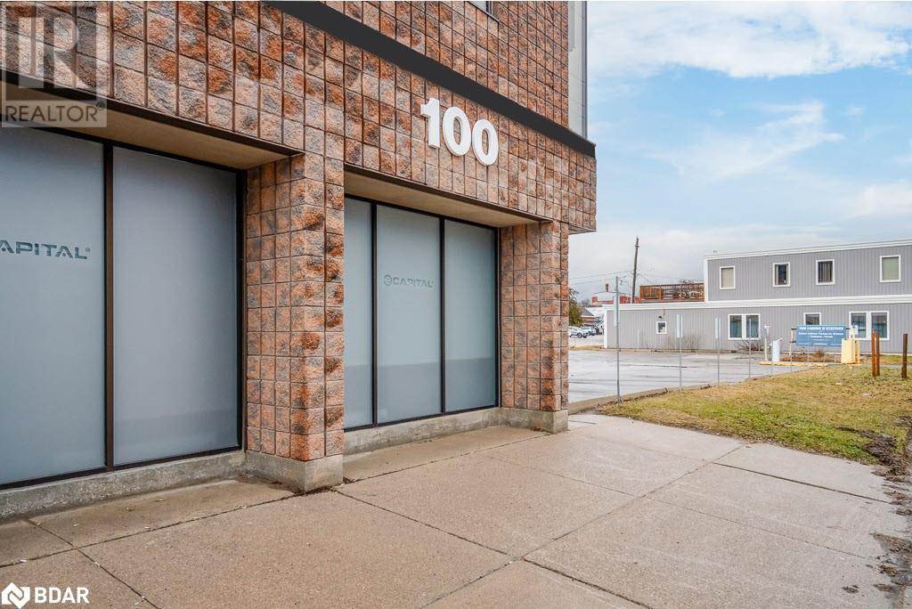 100 COLBORNE Street W