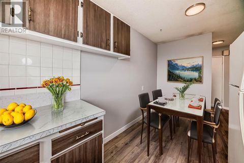 7540D Hunterview Drive NW Calgary AB T2K5E4