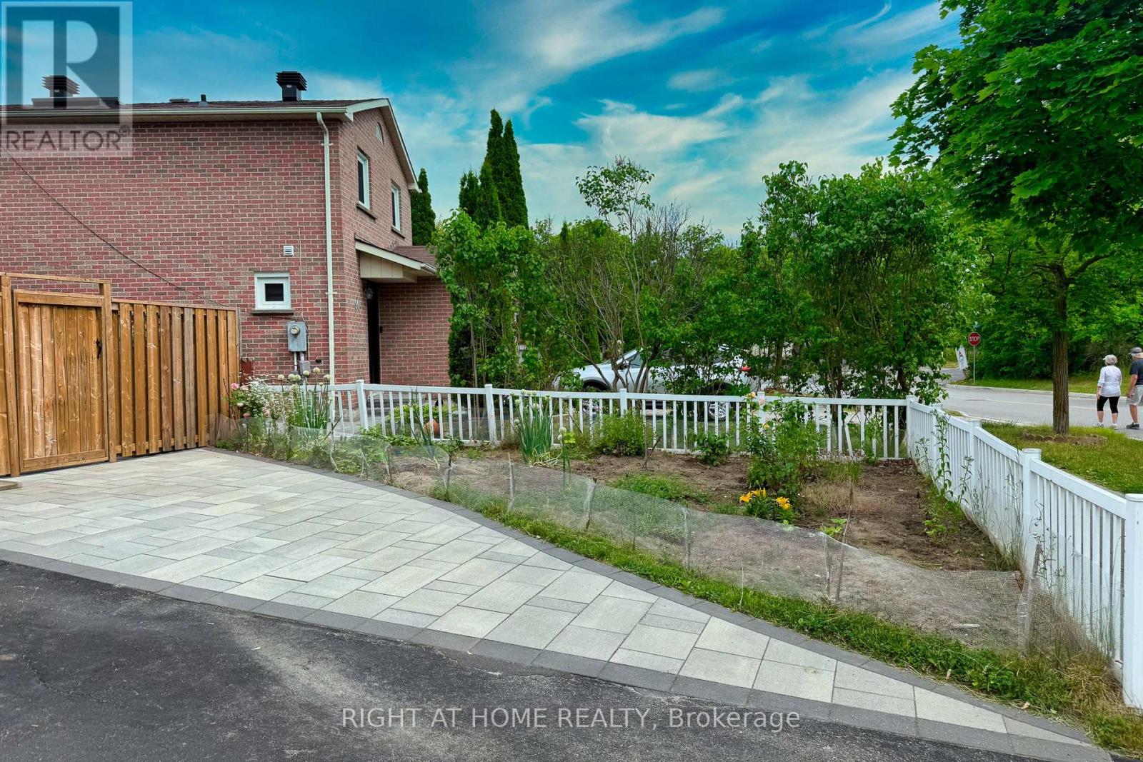 88 SUNSHINE DRIVE