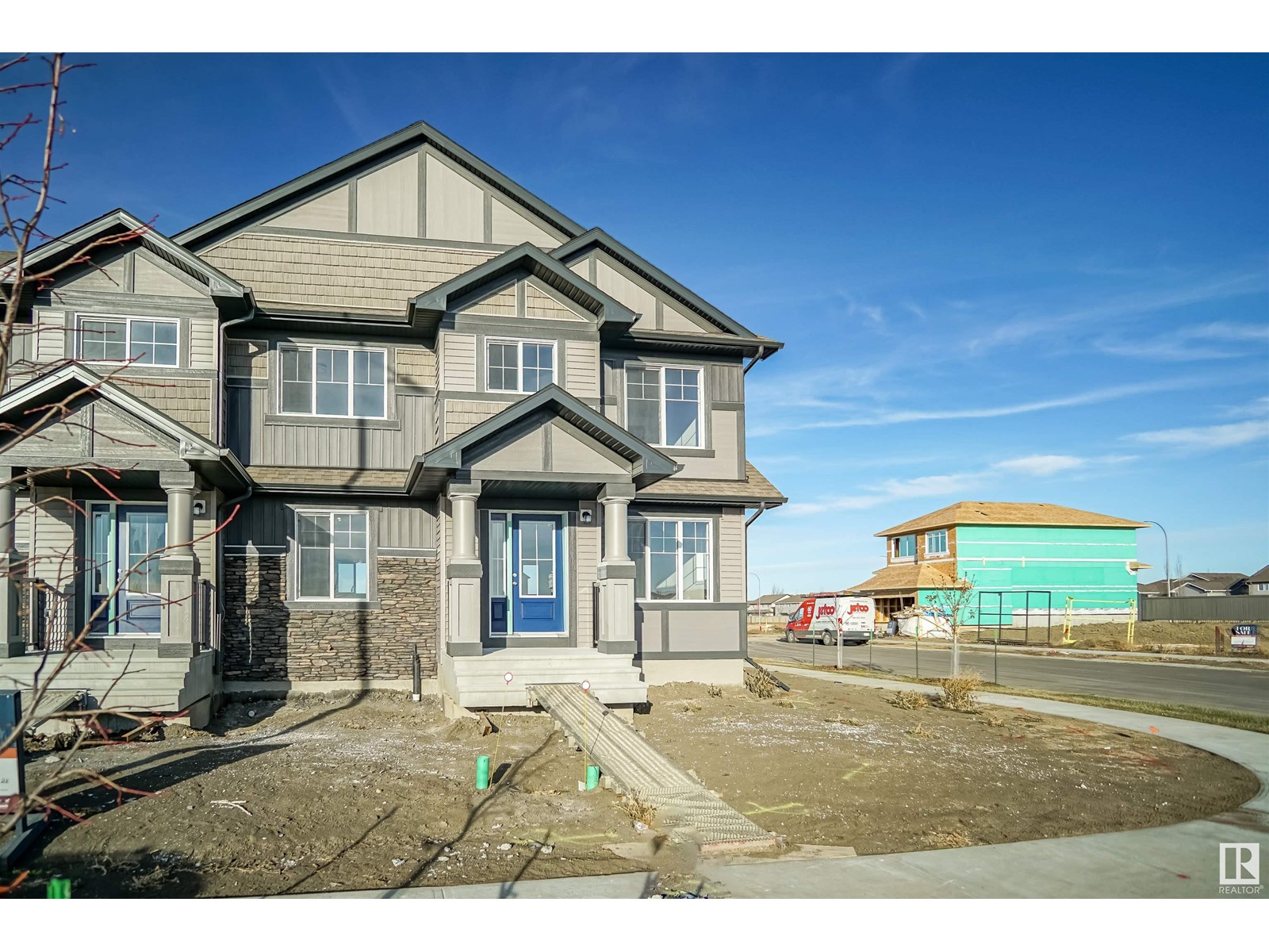 184 Savoy CR